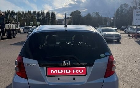 Honda Fit III, 2010 год, 750 000 рублей, 1 фотография
