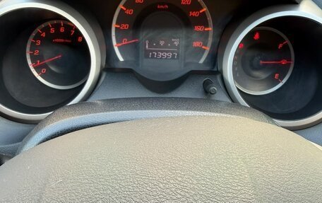 Honda Fit III, 2010 год, 750 000 рублей, 10 фотография
