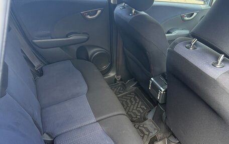 Honda Fit III, 2010 год, 750 000 рублей, 12 фотография