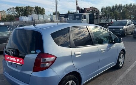 Honda Fit III, 2010 год, 750 000 рублей, 5 фотография