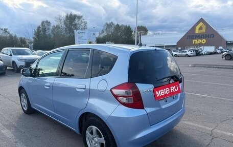 Honda Fit III, 2010 год, 750 000 рублей, 4 фотография