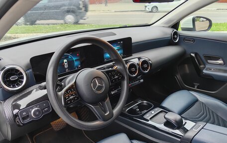 Mercedes-Benz A-Класс, 2018 год, 2 200 000 рублей, 7 фотография