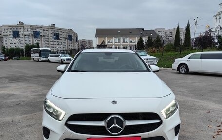 Mercedes-Benz A-Класс, 2018 год, 2 200 000 рублей, 2 фотография