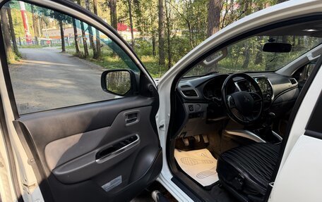 Mitsubishi L200 IV рестайлинг, 2015 год, 2 290 000 рублей, 7 фотография