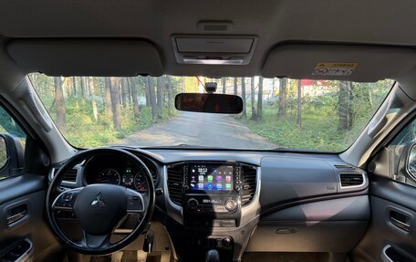 Mitsubishi L200 IV рестайлинг, 2015 год, 2 290 000 рублей, 11 фотография