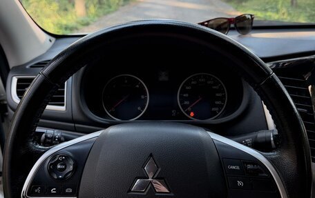 Mitsubishi L200 IV рестайлинг, 2015 год, 2 290 000 рублей, 14 фотография