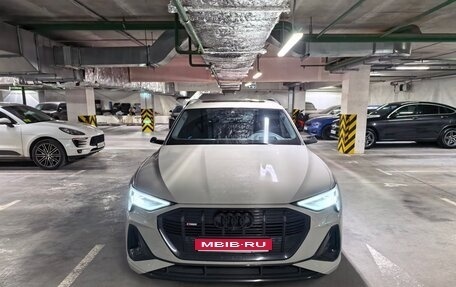 Audi e-tron I, 2021 год, 5 700 000 рублей, 1 фотография