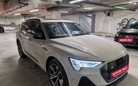Audi e-tron I, 2021 год, 5 700 000 рублей, 6 фотография