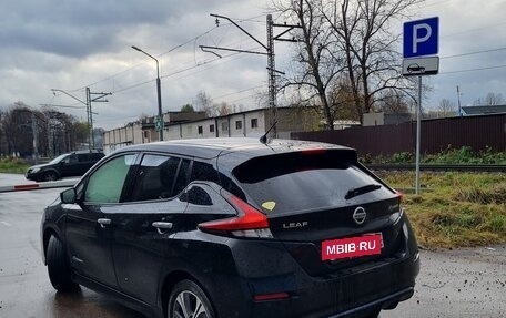 Nissan Leaf II, 2018 год, 1 890 000 рублей, 7 фотография