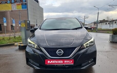 Nissan Leaf II, 2018 год, 1 890 000 рублей, 3 фотография