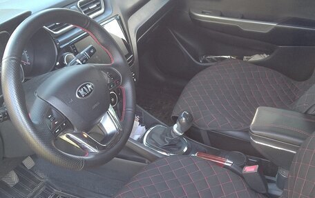 KIA Rio III рестайлинг, 2013 год, 600 000 рублей, 6 фотография