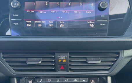Volkswagen Jetta VII, 2018 год, 1 850 000 рублей, 17 фотография