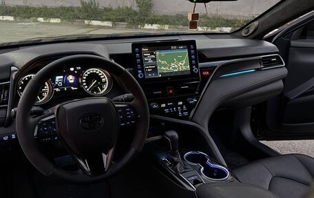 Toyota Camry, 2021 год, 3 300 000 рублей, 11 фотография