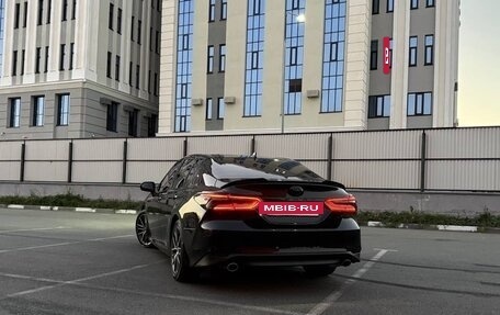 Toyota Camry, 2021 год, 3 300 000 рублей, 8 фотография