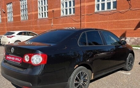 Volkswagen Jetta VI, 2010 год, 519 000 рублей, 2 фотография