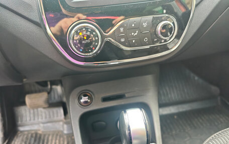 Renault Kaptur I рестайлинг, 2017 год, 1 314 000 рублей, 14 фотография