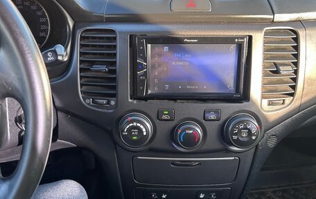 KIA Magentis II рестайлинг, 2006 год, 278 000 рублей, 22 фотография