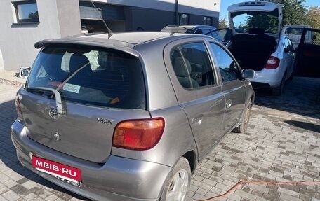 Toyota Yaris I рестайлинг, 2005 год, 300 000 рублей, 3 фотография