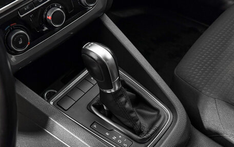 Volkswagen Jetta VI, 2018 год, 1 250 000 рублей, 11 фотография
