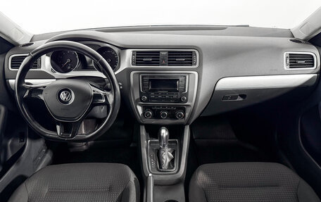 Volkswagen Jetta VI, 2018 год, 1 250 000 рублей, 15 фотография