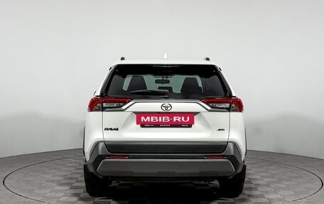 Toyota RAV4, 2019 год, 2 590 000 рублей, 6 фотография