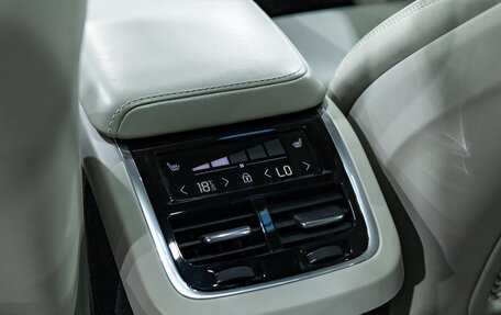 Volvo XC60 II, 2019 год, 4 549 000 рублей, 31 фотография