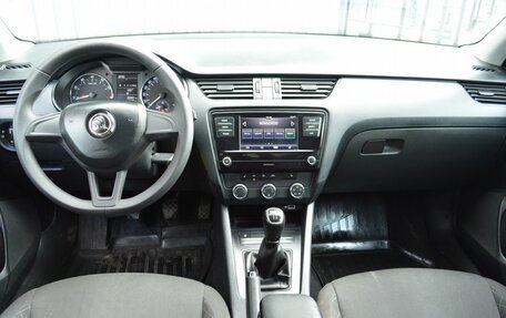 Skoda Octavia, 2017 год, 989 999 рублей, 7 фотография