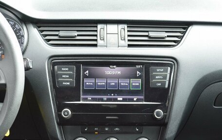 Skoda Octavia, 2017 год, 989 999 рублей, 9 фотография