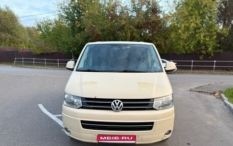 Volkswagen Multivan T5, 2011 год, 1 900 000 рублей, 3 фотография