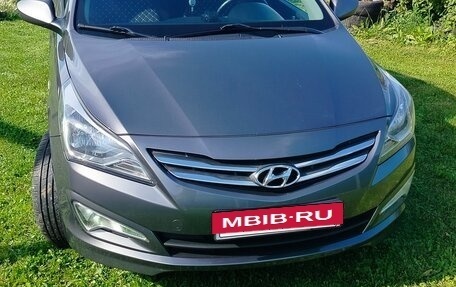 Hyundai Solaris II рестайлинг, 2015 год, 960 000 рублей, 2 фотография