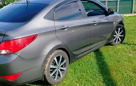 Hyundai Solaris II рестайлинг, 2015 год, 960 000 рублей, 4 фотография