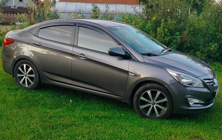 Hyundai Solaris II рестайлинг, 2015 год, 960 000 рублей, 15 фотография