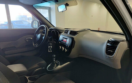 KIA Soul II рестайлинг, 2014 год, 977 000 рублей, 15 фотография