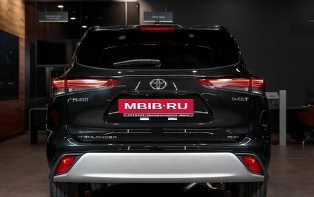 Toyota Highlander, 2026 год, 5 500 000 рублей, 5 фотография