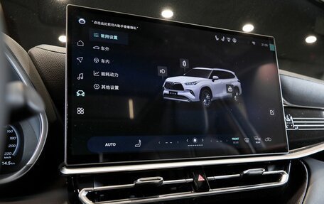 Toyota Highlander, 2026 год, 5 500 000 рублей, 12 фотография