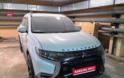 Mitsubishi Outlander III рестайлинг 3, 2020 год, 3 900 000 рублей, 1 фотография