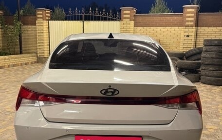 Hyundai Elantra, 2021 год, 1 850 000 рублей, 4 фотография