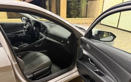 Hyundai Elantra, 2021 год, 1 850 000 рублей, 6 фотография