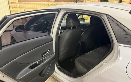 Hyundai Elantra, 2021 год, 1 850 000 рублей, 7 фотография