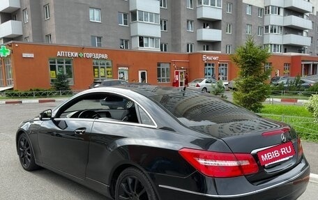 Mercedes-Benz E-Класс, 2009 год, 910 000 рублей, 2 фотография