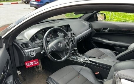 Mercedes-Benz E-Класс, 2009 год, 910 000 рублей, 9 фотография