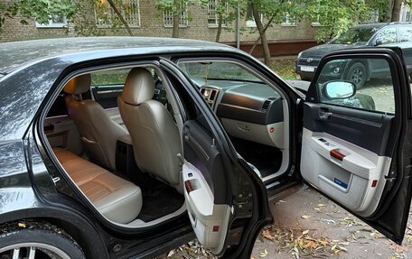 Chrysler 300C II, 2006 год, 1 400 000 рублей, 6 фотография