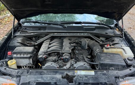 Chrysler 300C II, 2006 год, 1 400 000 рублей, 11 фотография