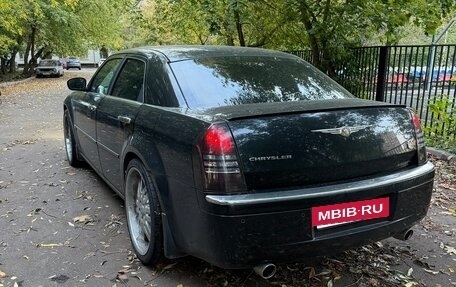 Chrysler 300C II, 2006 год, 1 400 000 рублей, 3 фотография