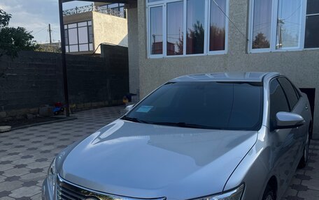 Toyota Camry, 2012 год, 1 570 000 рублей, 2 фотография