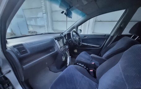 Honda Stream I рестайлинг, 2002 год, 450 000 рублей, 15 фотография
