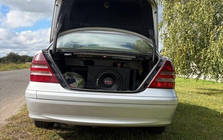 Mercedes-Benz C-Класс, 2004 год, 540 000 рублей, 4 фотография