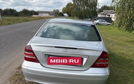 Mercedes-Benz C-Класс, 2004 год, 540 000 рублей, 3 фотография