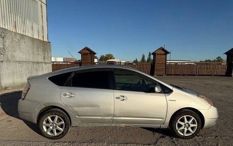 Toyota Prius, 2006 год, 549 000 рублей, 3 фотография
