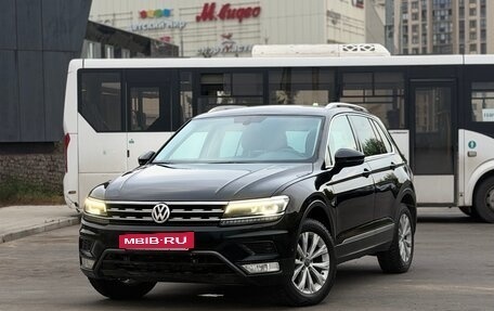 Volkswagen Tiguan II, 2017 год, 2 090 000 рублей, 2 фотография